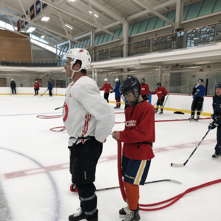 Secure Safe Bungee System to Train Hockey players to perform better by increasing skating speed, agility, and change of direction while on the ice. Youth version for beginners and children, High School and Community Leagues and we also offer Professional Level for pros and college Athletes. Easy to use, Safe, Reliable for any hockey team. Can be used by Parents as well.